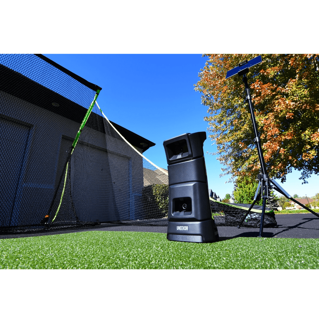 Uneekor EYE MINI Launch Monitor