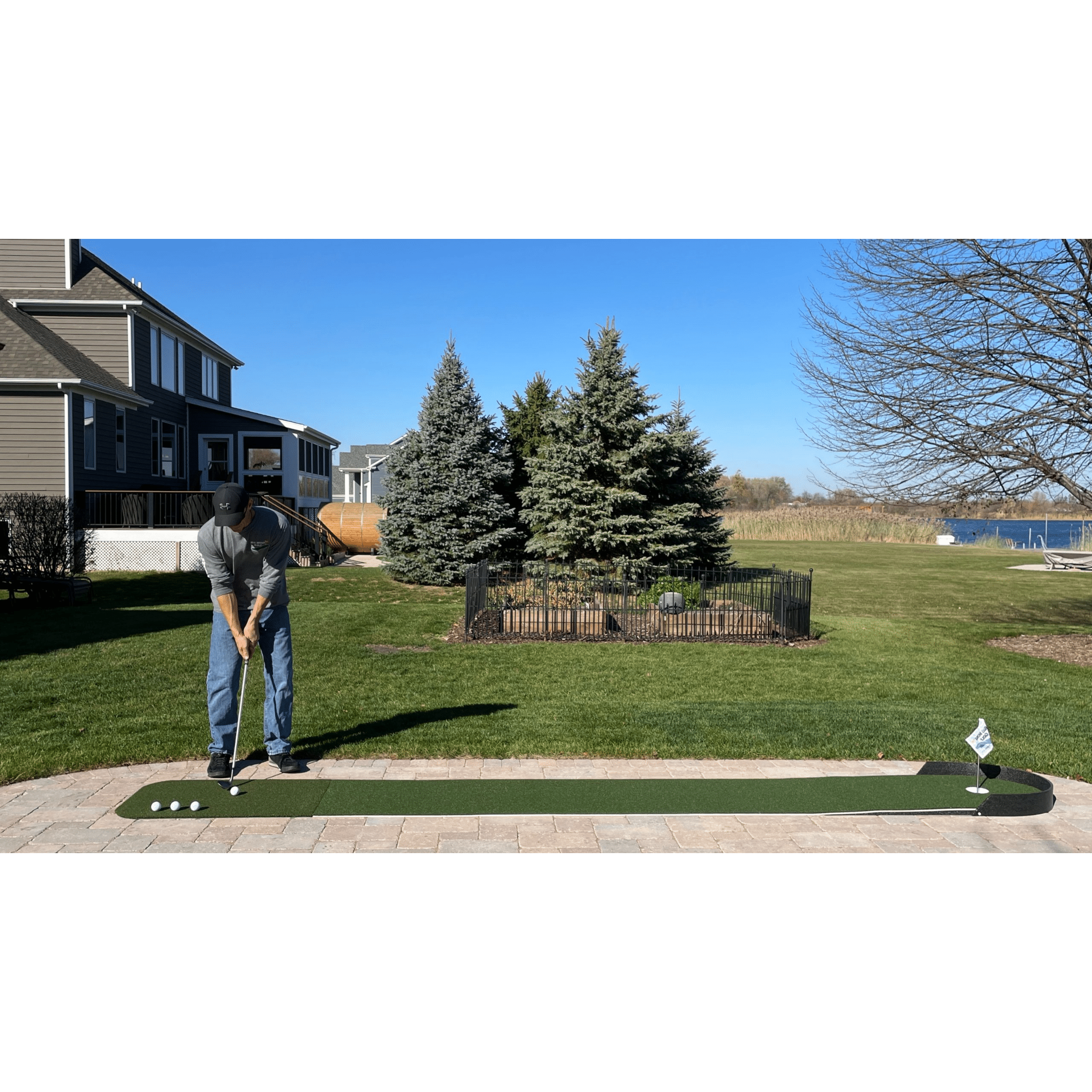 Big Moss Putting Green Big Moss Commander Patio Series 215 Putting & Chipping Green