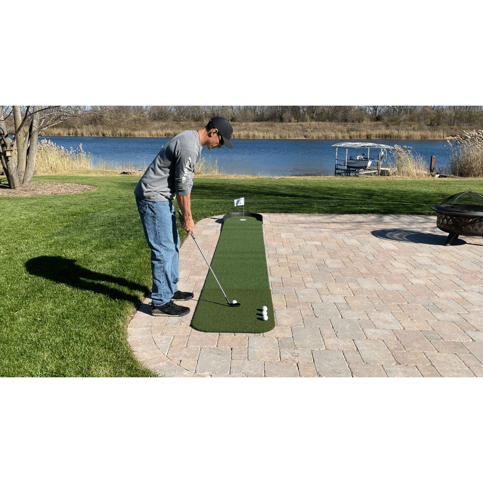 Big Moss Putting Green Big Moss Commander Patio Series 215 Putting & Chipping Green