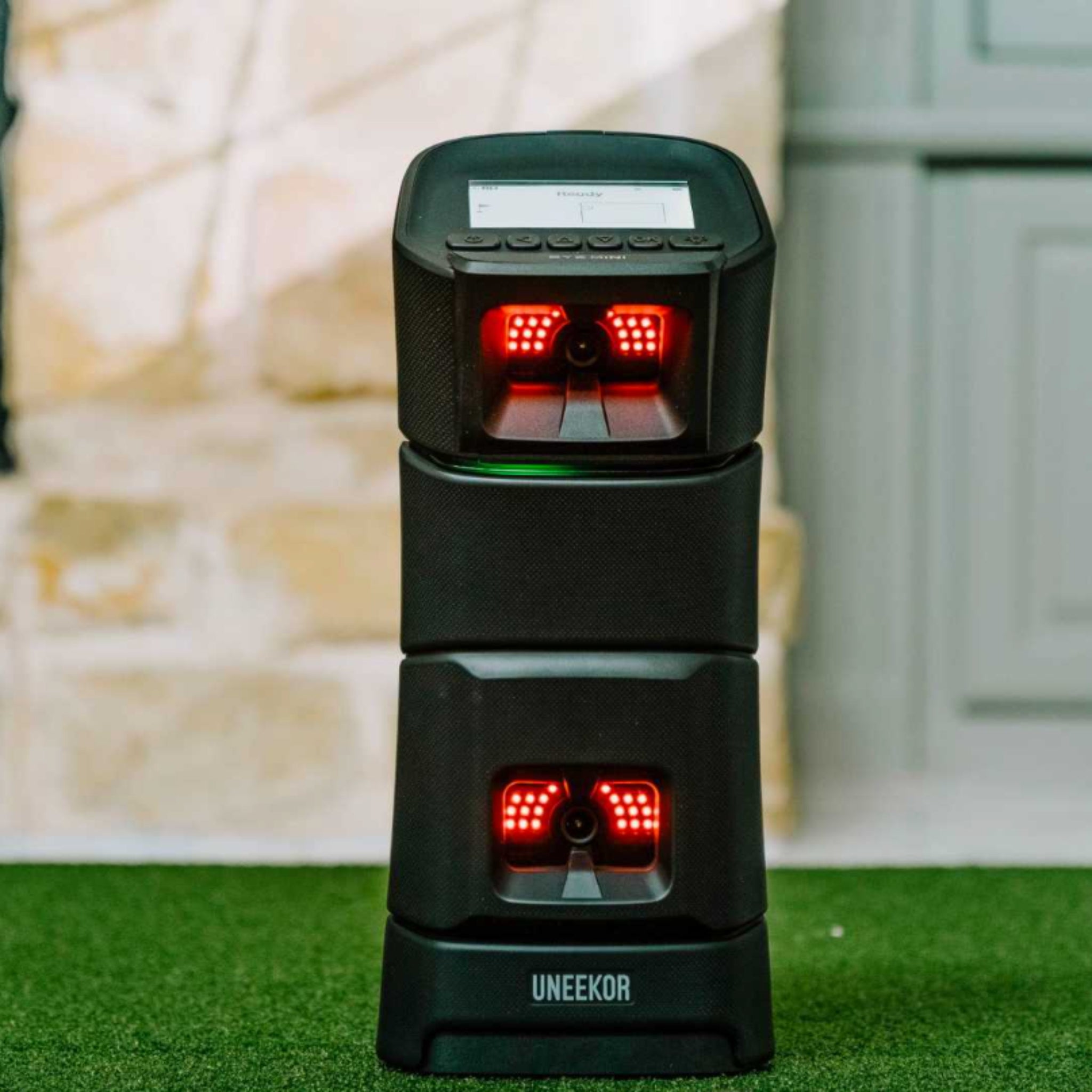 Uneekor EYE Mini SIG12 Golf Simulator Package
